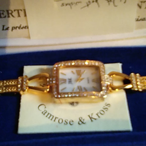 Jacqueline Kennedy's Gold Plated Watch - Picture 5 of 14